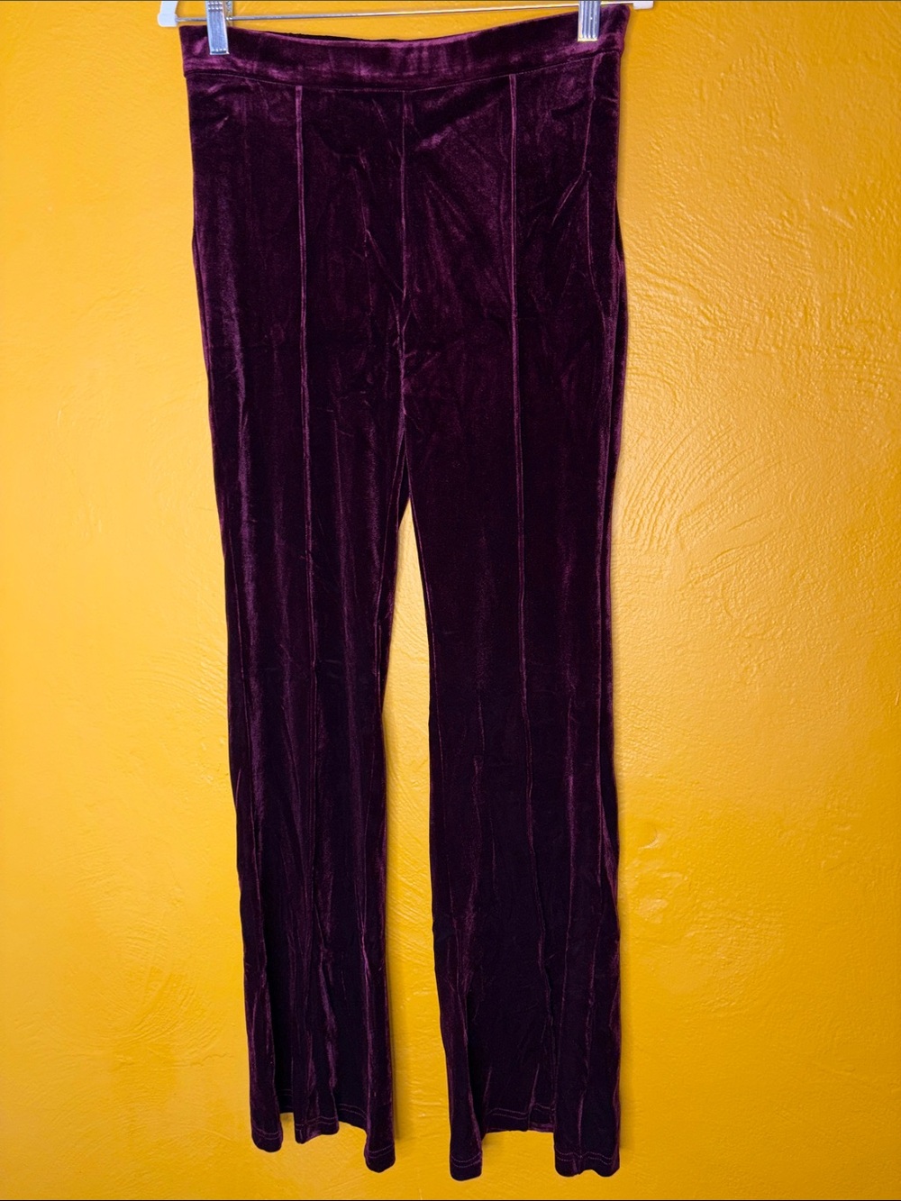 Halara NWT Wine Velvet Medium High Waist Wide Leg Center Seam Shimmer Pants